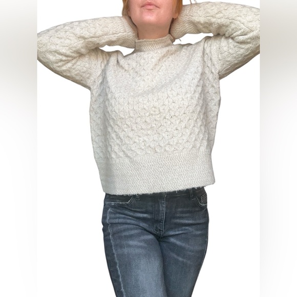 Kut From the Kloth Women's S Cream / Beige Chunky Cable Knit Turtle Neck Sweater - Picture 5 of 11